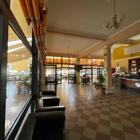 Hotel Bar Restorant Muca * Golem (Tirana)